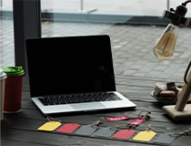 Best quality web development services and professional coding icon